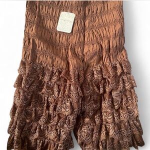 NWT Free people Brown ruffled shorts